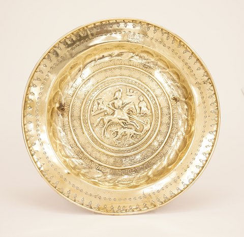 Baptism bowl, brass
Motive in form of st Georg and the dragon
Denmark around 1668