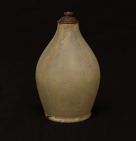 Royal Copenhagen: Vase mit Bronzendeckel. H: 18cm