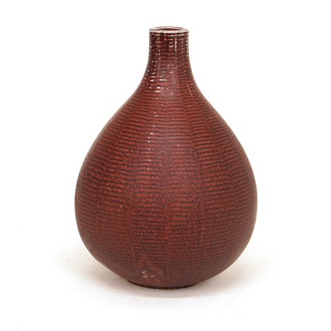 An Axel Salto for Royal Copenhagen stoneware vase. 
Signed "SALTO". H: 25,5cm