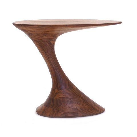 Morten Stenbæk walnut lamp table. Signed. H: 51cm. 
Top: 60x41cm