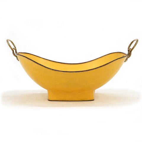Yellow decorated metal bread basket. Denmark circa 
1840. L: 28cm. H: 13cm