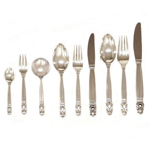 Sterlingsilver Acorn cutlery by Johan Rohde for 
Georg Jensen for 12 persons. 115 pieces
