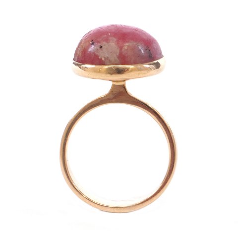 A. Dragsted, Denmark, 14kt gold ring with 
rhodocrosite. Ringsize 55