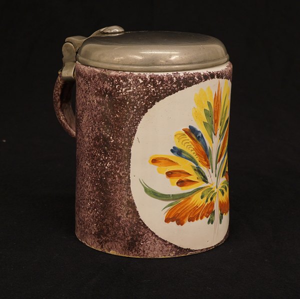 Kellinghusen mug, faience. Kellinghusen, Northgermany, circa 1800. H: 15,5cm