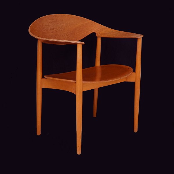 Ejnar Larsen & Aksel Bender Madsen: The Metropolitan Chair, teak. H: 79cm. B: 
72cm