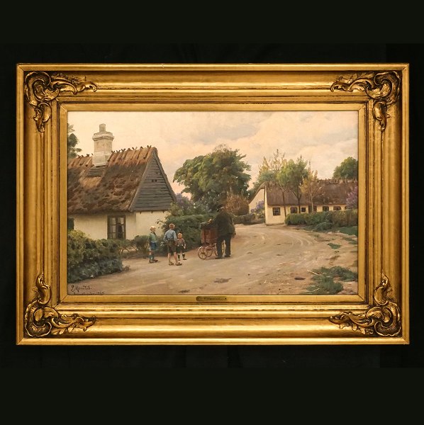Peder Mønsted, 1859-1941, Öl auf Leinen. Dorfmotiv mit Kindern und 
Leierkastenmann. Signiert und datiert 1928. Lichtmasse: 39x59cm. Mit Rahmen: 
59x79cm