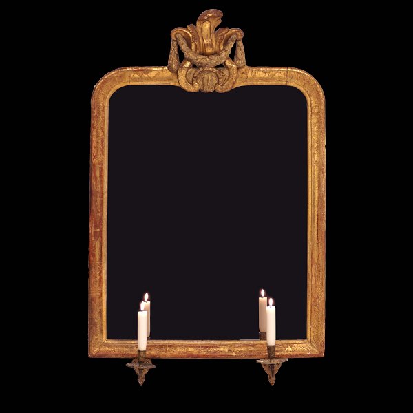A mid 18th centruy Swedish gilt mirror. Stockholm circa 1760. Size: 95x60cm