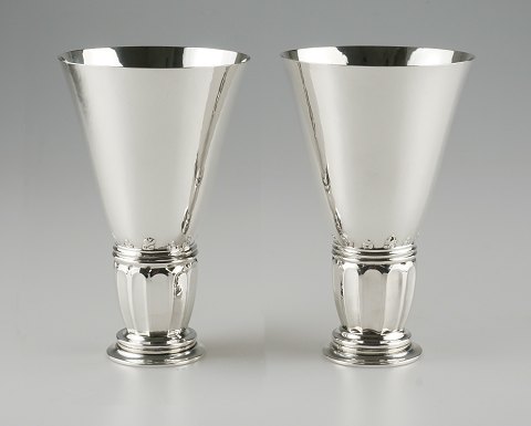 Georg Jensen, et par vaser, design #52, 1922