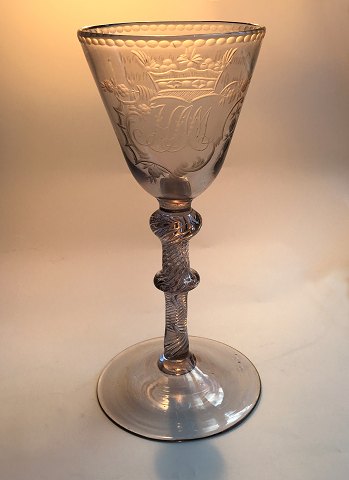 Nøstetangen, "Viin Glas Chrystal", kronet monogram med rester af forgyldning. Norge ca. år 1770