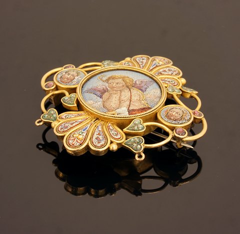 Grand Tour broach, 18ct gold
Italy around 1840
