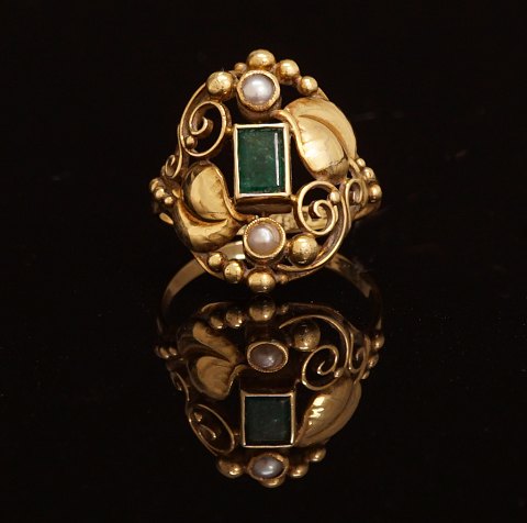 Edvard Berg, Kopenhagen, 1937-47: Jugendstil Ring, 
14kt Gold. Ringgrösse: 55