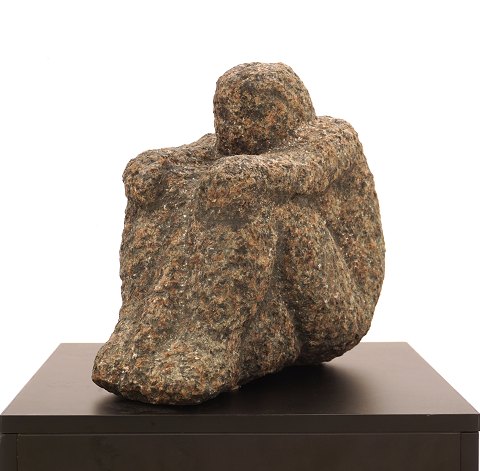 Otto Pedersen, 1902-95: Skulptur af Granit. H: 
31cm. L: 35cm