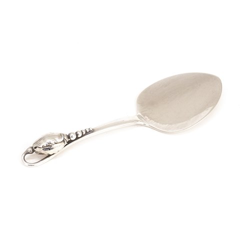 Georg Jensen Magnolia Sterlingsilber Kuchenheber 
#84. L: 18,5cm