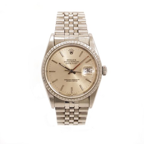 Rolex Oyster Perpetual Datejust, Stahl. Ref. 
16220. Wird mit Box und Zertifikat vom 22. August 
1995 geliefert. D: 36mm