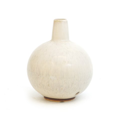 Saxbo vase i stentøj med lys harepels glasur. Signeret Saxbo 7. H: 14cm