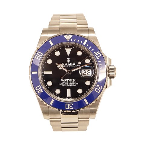 Rolex 126619LB. Rolex Submariner Date 126619LB 
"Smurf", hvidguld. Årgang oktober 2021. Stand 
10/10. Fuldt sæt. Leveres med box, certifikat og 
div. tilbehør. D: 41mm