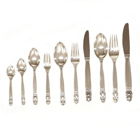 Georg Jensen Acorn Silver cutlery for 12 persons. 
147 pieces