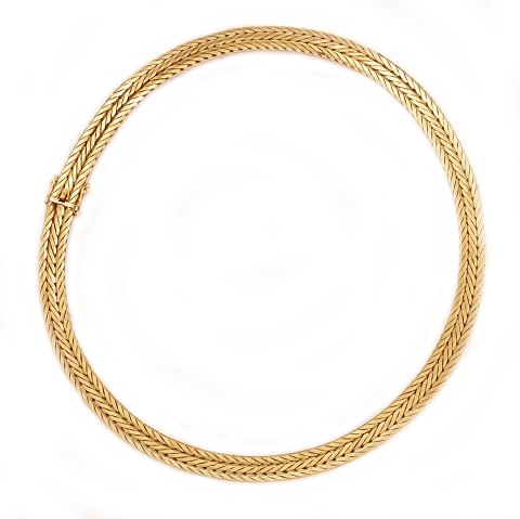 Treradet guld halskæde udført i 18kt guld med kasselås og to sikkerhedslåse. L: 39cm. V: 77,1gr