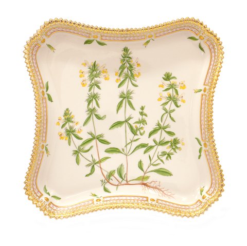 Royal Copenhagen Flora Danica 3564 small porcelain 
tray "Stachys Annuus L". H: 3,5cm. Tray: 24x24cm