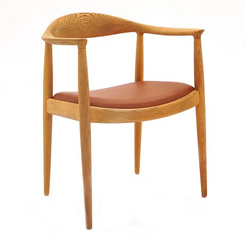 Hans J. Wegner oak "The Chair" JH 501. Nice 
condition