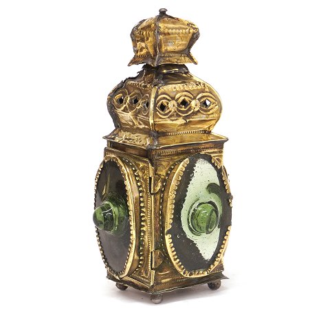 Baroque brass lantern circa 1750. H: 20cm