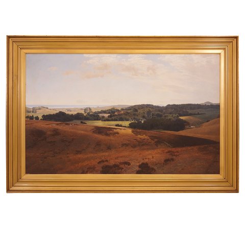 Janus la Cour, 1837-1909, Öl auf Leinen. Grosse 
Landschaftspartie mit dem Gut Skærsø. Signiert und 
datiert 1893. Lichtmasse: 92x148cm. Mit Rahmen: 
117x175cm