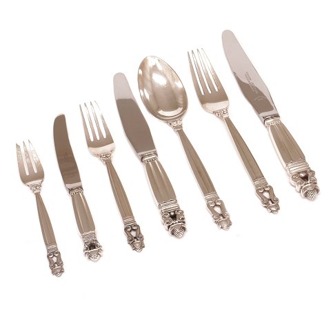 Georg Jensen Acorn sterlingsilver cutlery from 
1933-44 for 12 persons. 96 Pieces