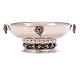 Large Georg Jensen Grape jardiniere in sterling silver #296BH: 10.6 cm. L: 27 cm. W: 913gr