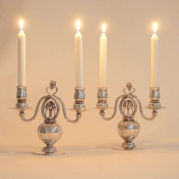 Georg Jensen: A pair of candelabra #324, Sterlingsilver. Made in the period 
1945-51. H: 21cm. W: 2.460gr