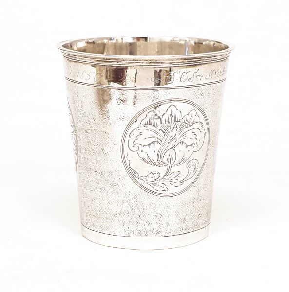 Hinrich Jacobsen, Flensburg, Northgermany: Silver beaker. Dated 1776. H: 10cm. 
D: 9cm. W: 156gr