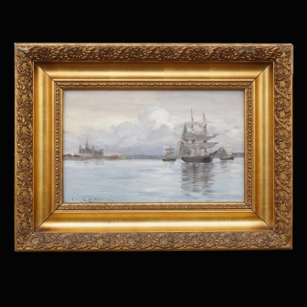 Carl Locher, 1851-1915: Schiffe bei dem Schloss Kronborgs. Öl auf Leinen. 
Signiert. Lichtmasse: 22x35cm. Mit Rahmen; 40x53cm