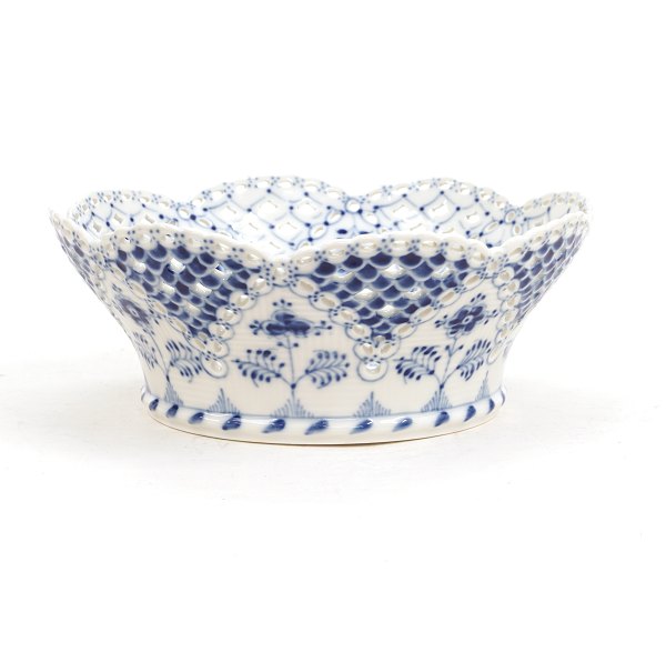 Royal Copenhagen: Grosse Schale, Zwiebelmusster. #051. H: 9cm. D: 23,5cm