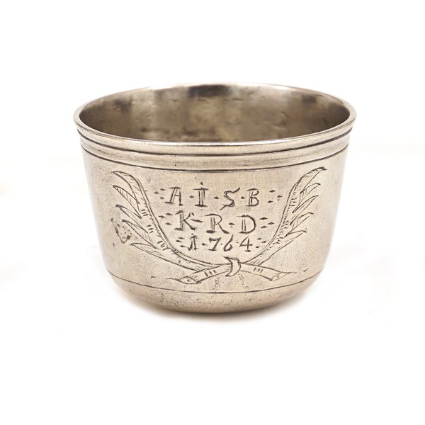 Small silver cup by Knud Rasmussen Brandt, Horsens, 1737-85. Dated 1764. H: 
3,1cm