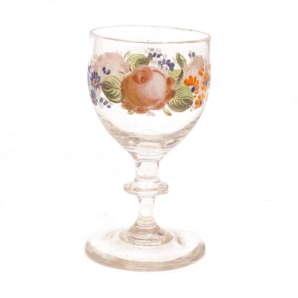 Emaljedekoreret glas med rosenmotiver. Fremstillet ca. år 1860. H: 11,6cm