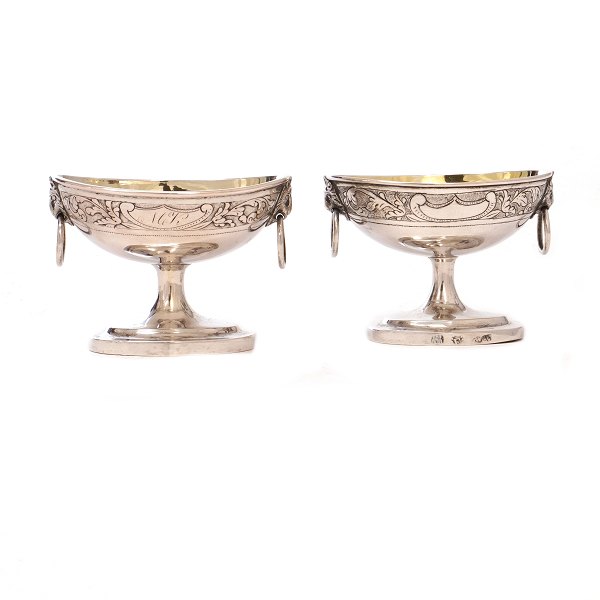 Pair of early 19th century Danish Empire silver salt-cellars by Nicolai Christensen, Copenhagen circa 1820. H: 5,7cm. L: 7,8cm