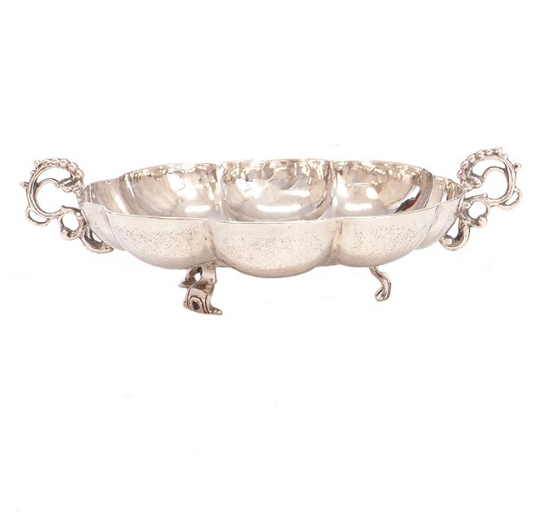 Frühe dänische Branntweinschale aus Silber vom Meister Mikkel Jensen, Aalborg, 1685-1714. H: 4,5cm. L: 15,5cm